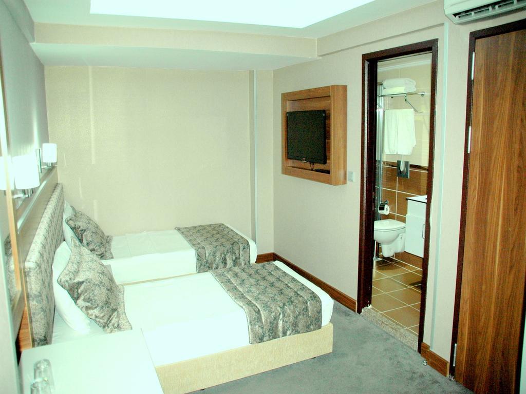 Hotel Buyuk Paris Istanbul Eksteriør billede
