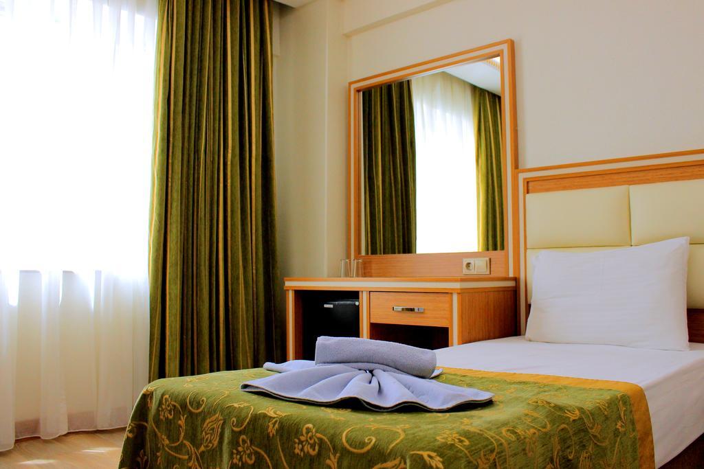 Hotel Buyuk Paris Istanbul Eksteriør billede