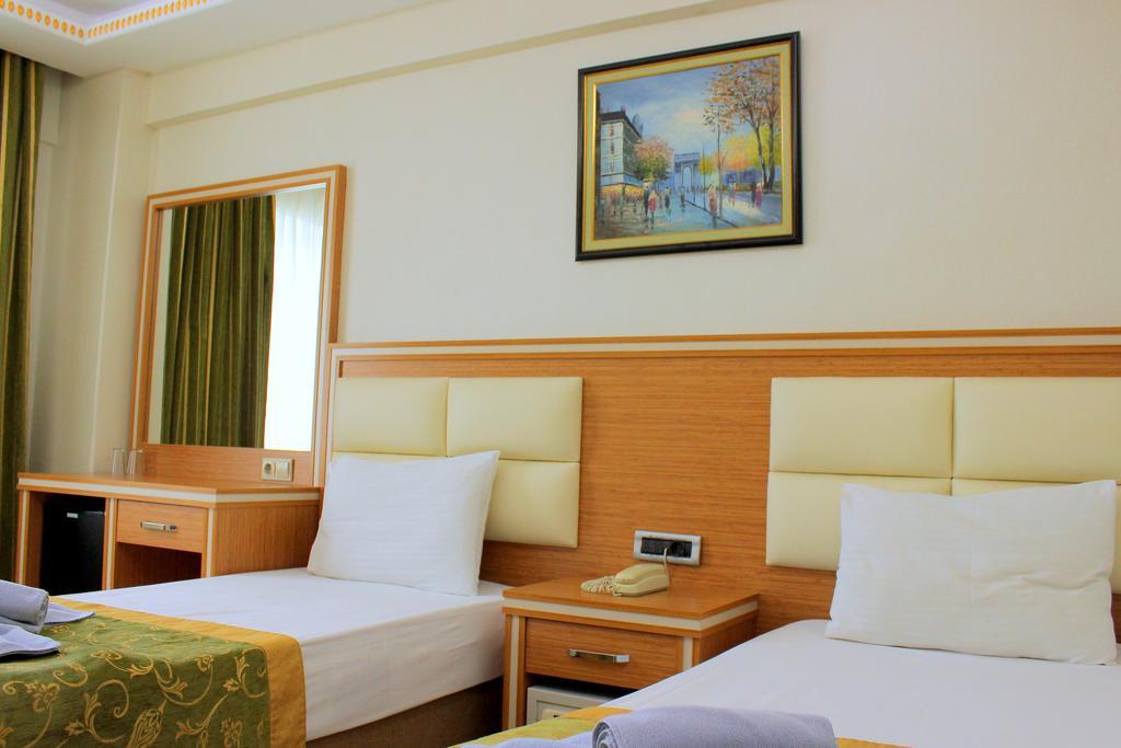 Hotel Buyuk Paris Istanbul Eksteriør billede